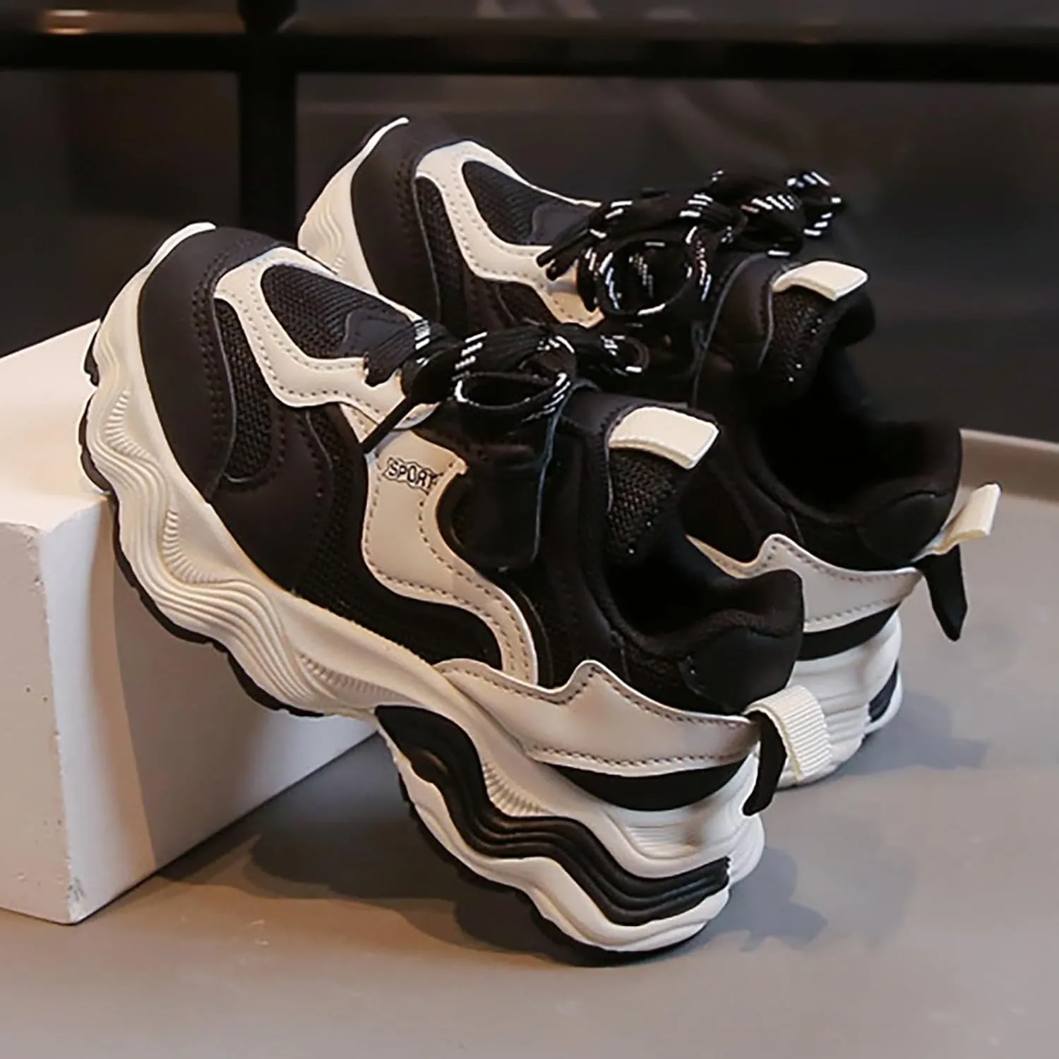 Boys Girls Tennis Shoes Kids Lightweight Breathable Sneakers Lace-up Running Athletic Shoes for Little/Big Kids