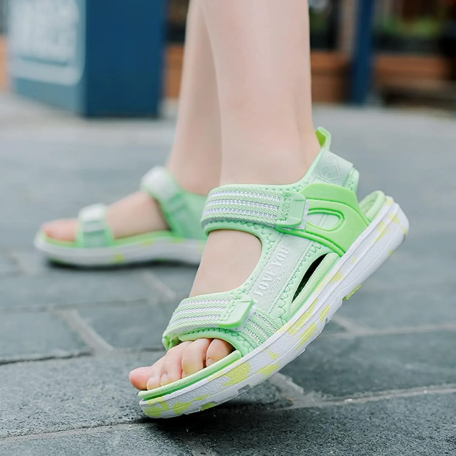 Children Shoes Fashion Beach Sandals Light Soft Sweet Girl Sandals Medium And Large Children Soft Girls Sandals