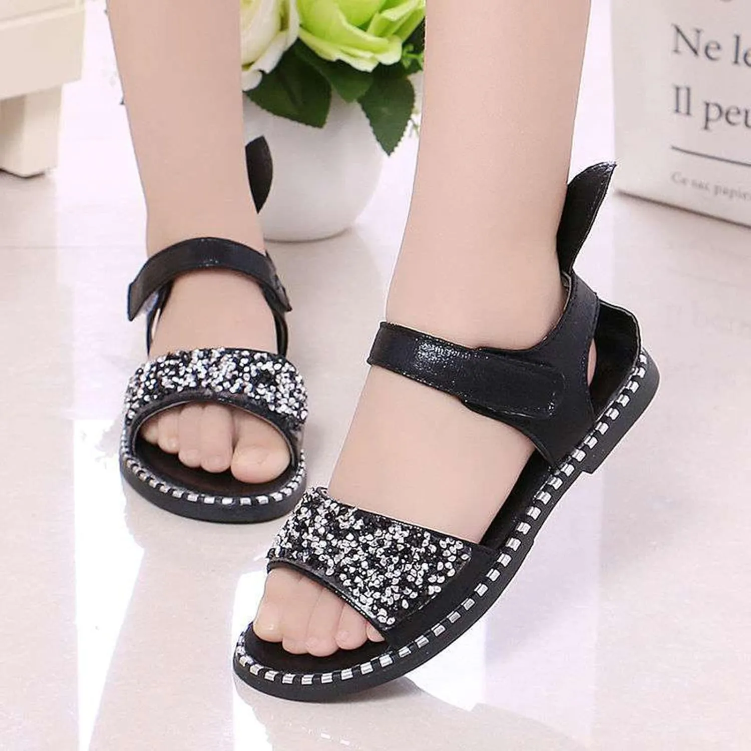 Chips Rhinestones Sequins Flat Sandals for Girls Soft Sole Non-Slip Open Toe Flower Sandals Kids Girls Sweet Shoes