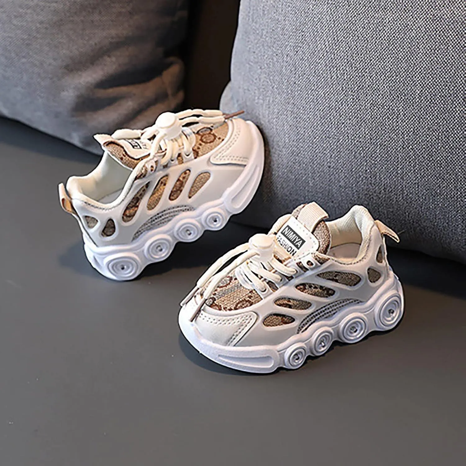 Toddler Boys Girls LED Flashing Sneakers Lightweight Mesh Breathable Soft Sole Anti Slip Comfort Athletic Shoes