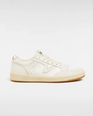 VANS Unisex Lowland Comfycush JMP R Trainers - White